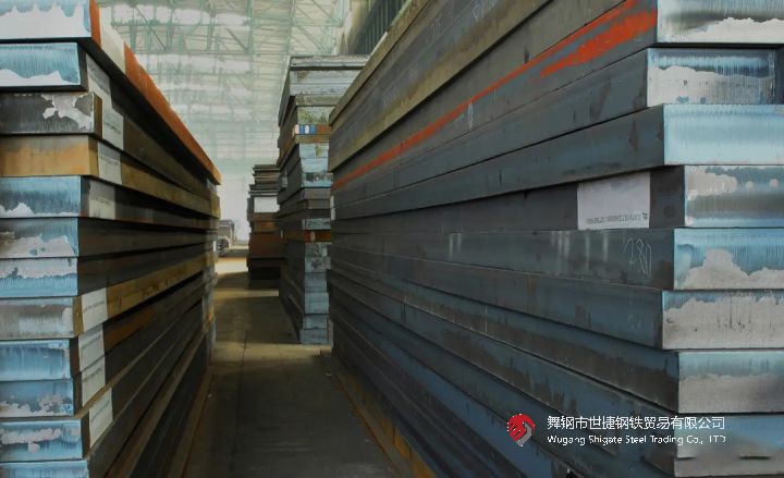 304mm厚高難要求容器用鋼SA516Gr70在河鋼舞鋼下線(xiàn)，鋼板厚度超常規(guī)最大厚度標(biāo)準(zhǔn)100mm