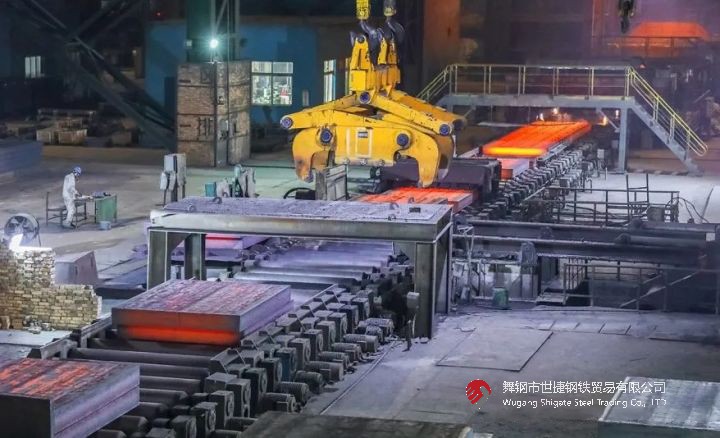 304mm厚高難要求容器用鋼SA516Gr70在河鋼舞鋼下線(xiàn)，鋼板厚度超常規(guī)最大厚度標(biāo)準(zhǔn)100mm